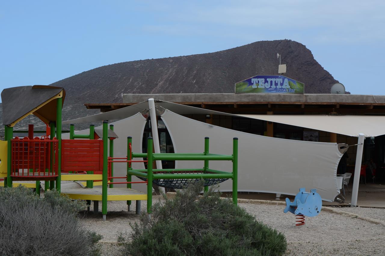 Eco-Wooden Houses Camping Montana Roja El Médano Dış mekan fotoğraf